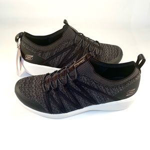 Sketchers ARYA WEDGE SLIP-ON SNEAKER New with Box